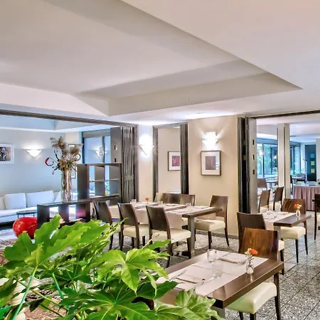 Comtur Hotell 4*