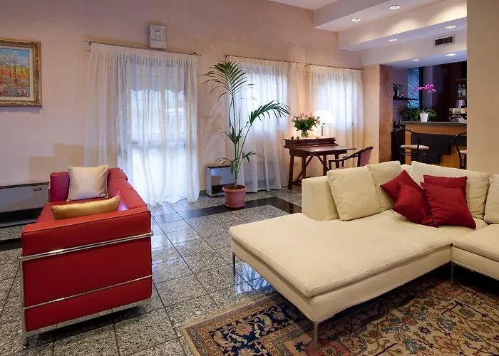 Otel Comtur Binasco