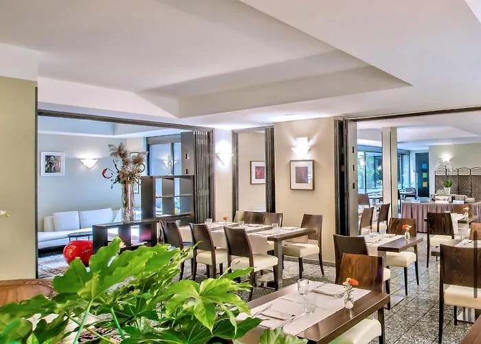 Comtur Otel 4*